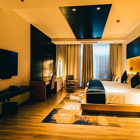 Blackwood Boutique Hotel And Apartments Dar es Salaam Zewnętrze zdjęcie